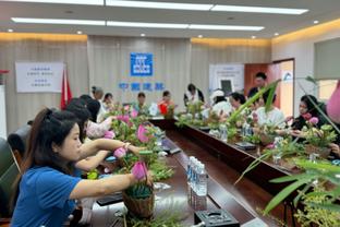 霍奇森：2-1时决定让埃泽冒险复出；输红军的比赛偷走了我的快乐